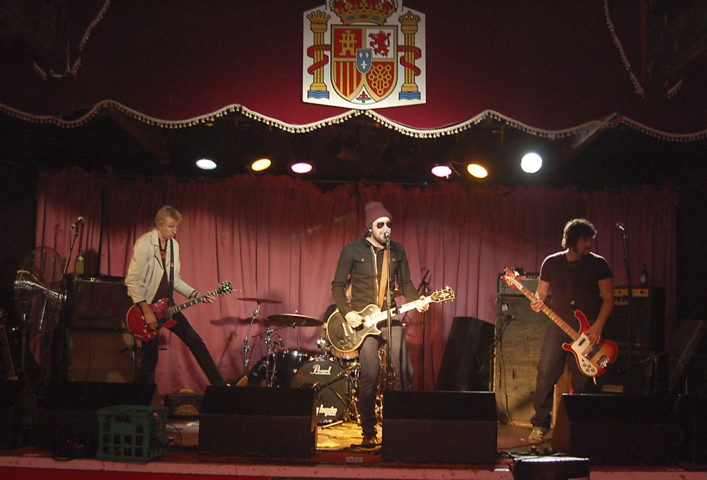 photo2.jpg